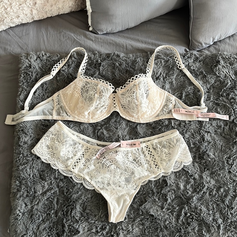 Victorias Secret -Ivory/white Lace Bridal Lingerie Matching Set